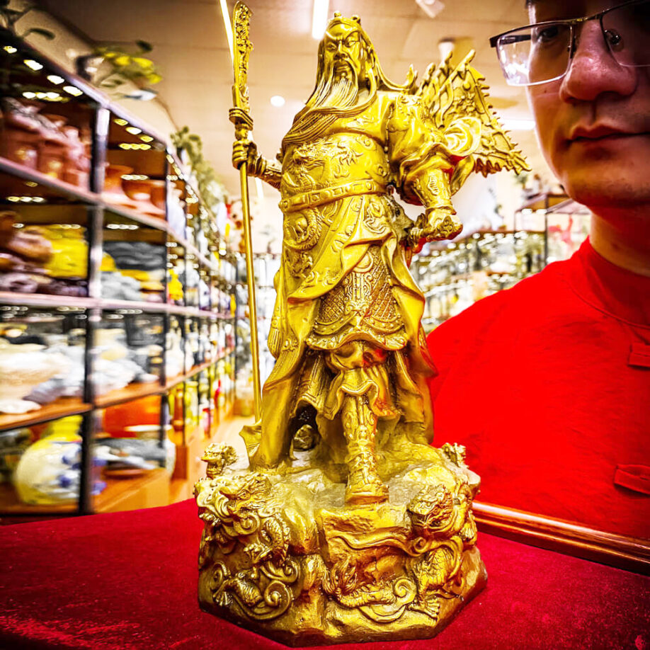 Tượng Quan Công