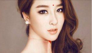 Nốt ruồi son sau tai có tài lãnh đạo